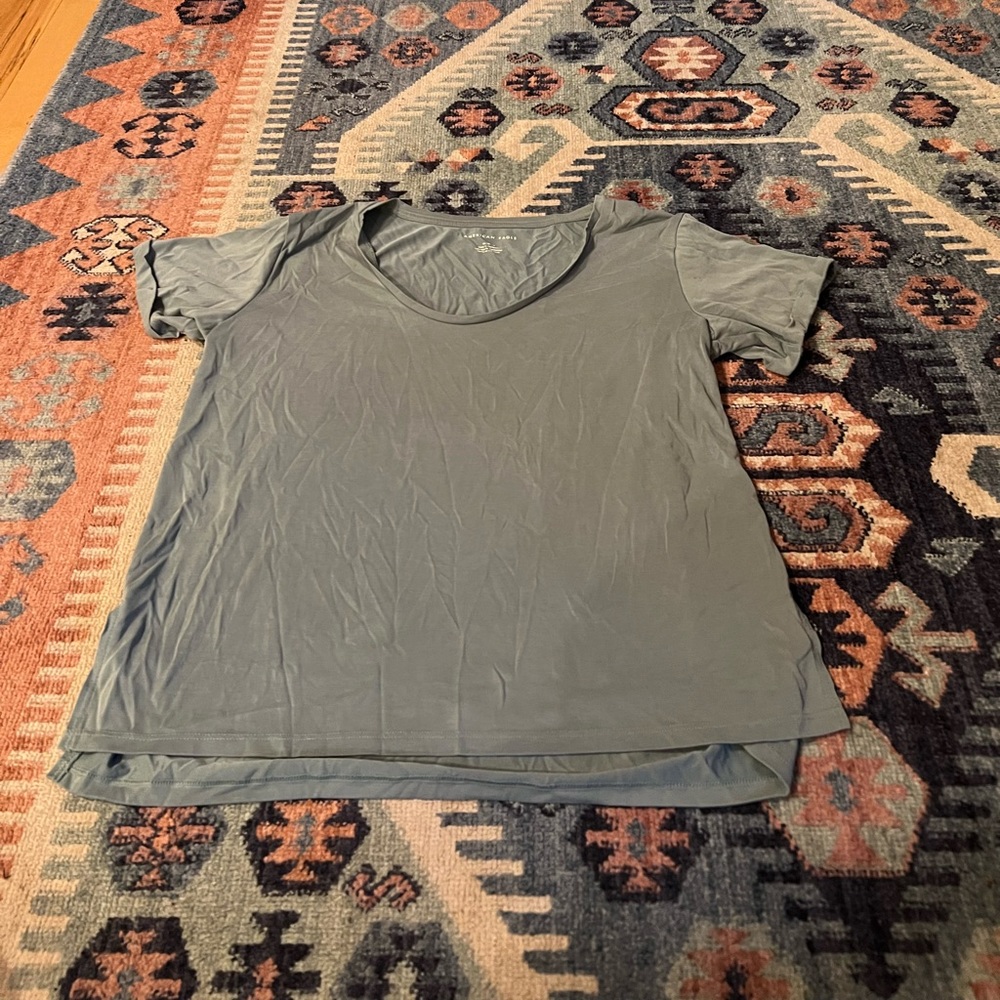 amercian eagle tshirt